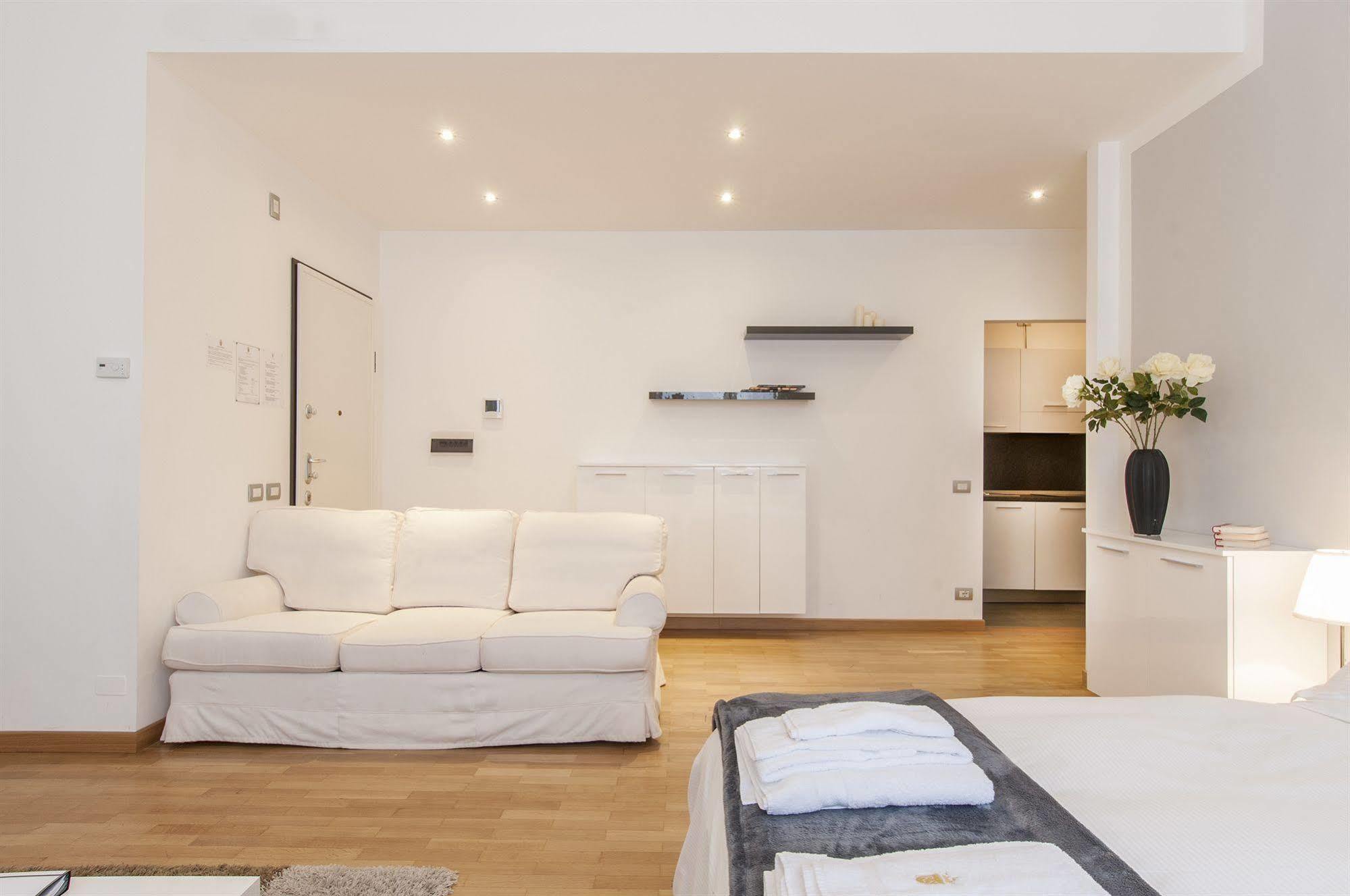 Milan Royal Suites Εξωτερικό φωτογραφία
