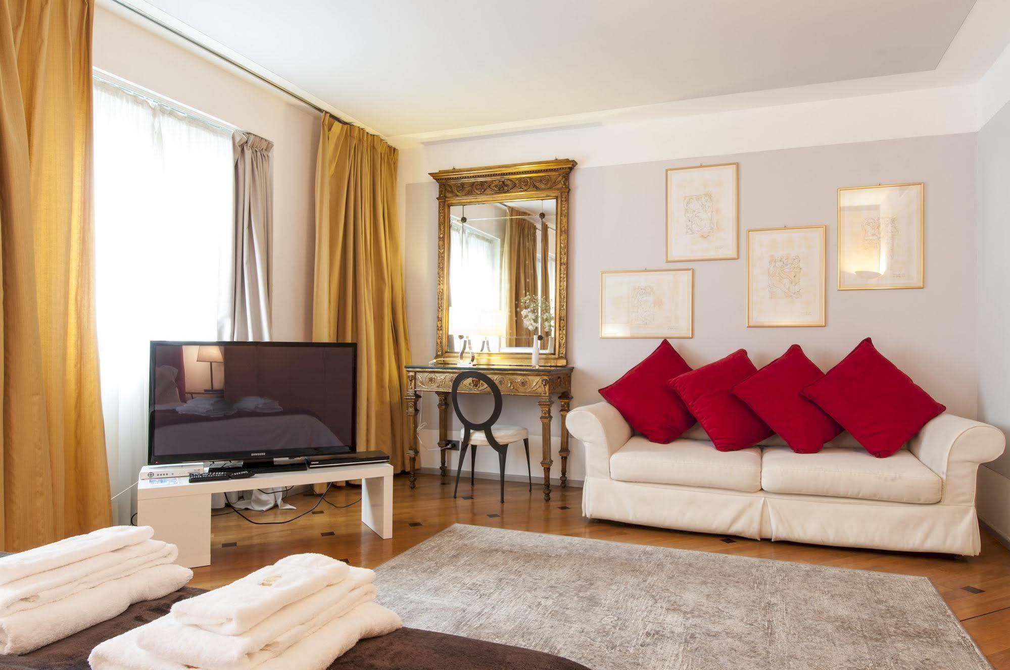 Milan Royal Suites Εξωτερικό φωτογραφία