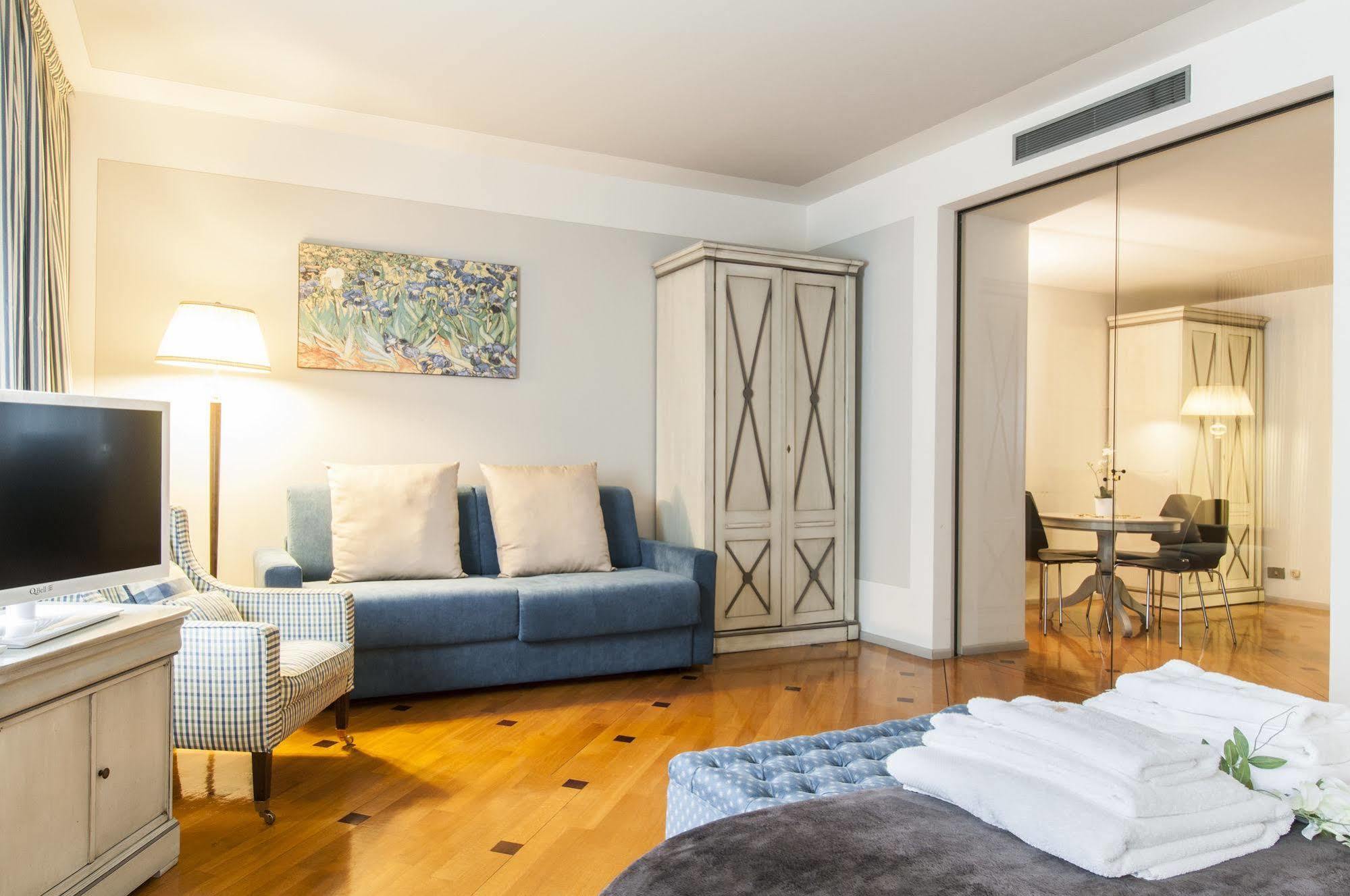 Milan Royal Suites Εξωτερικό φωτογραφία