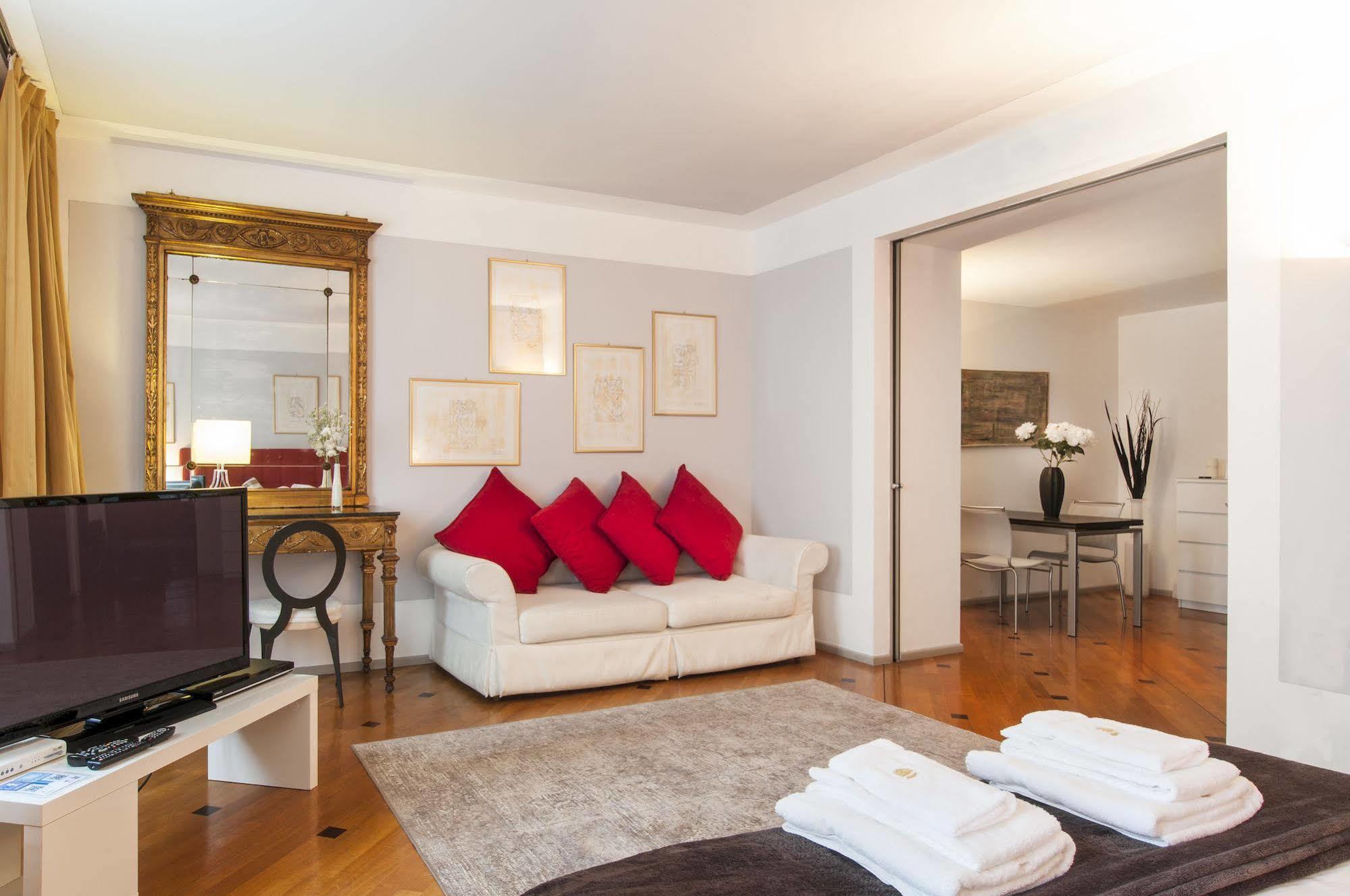 Milan Royal Suites Εξωτερικό φωτογραφία